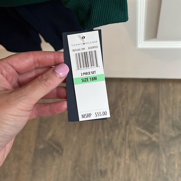 Tommy Hilfiher jogging suit. 18 months - Picture 3 of 3